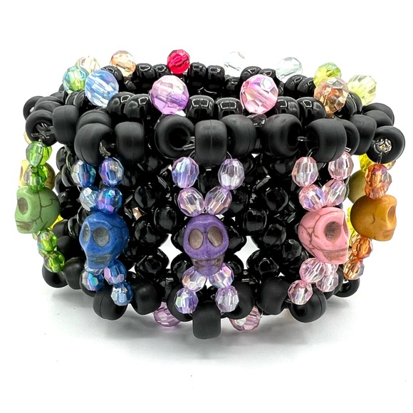 ❌SOLD❌💀☠️”Day of the Dead Sugar Skulls” Cuff - Picture 9 of 12